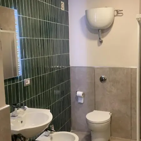 B&B Las Vegas * Naples